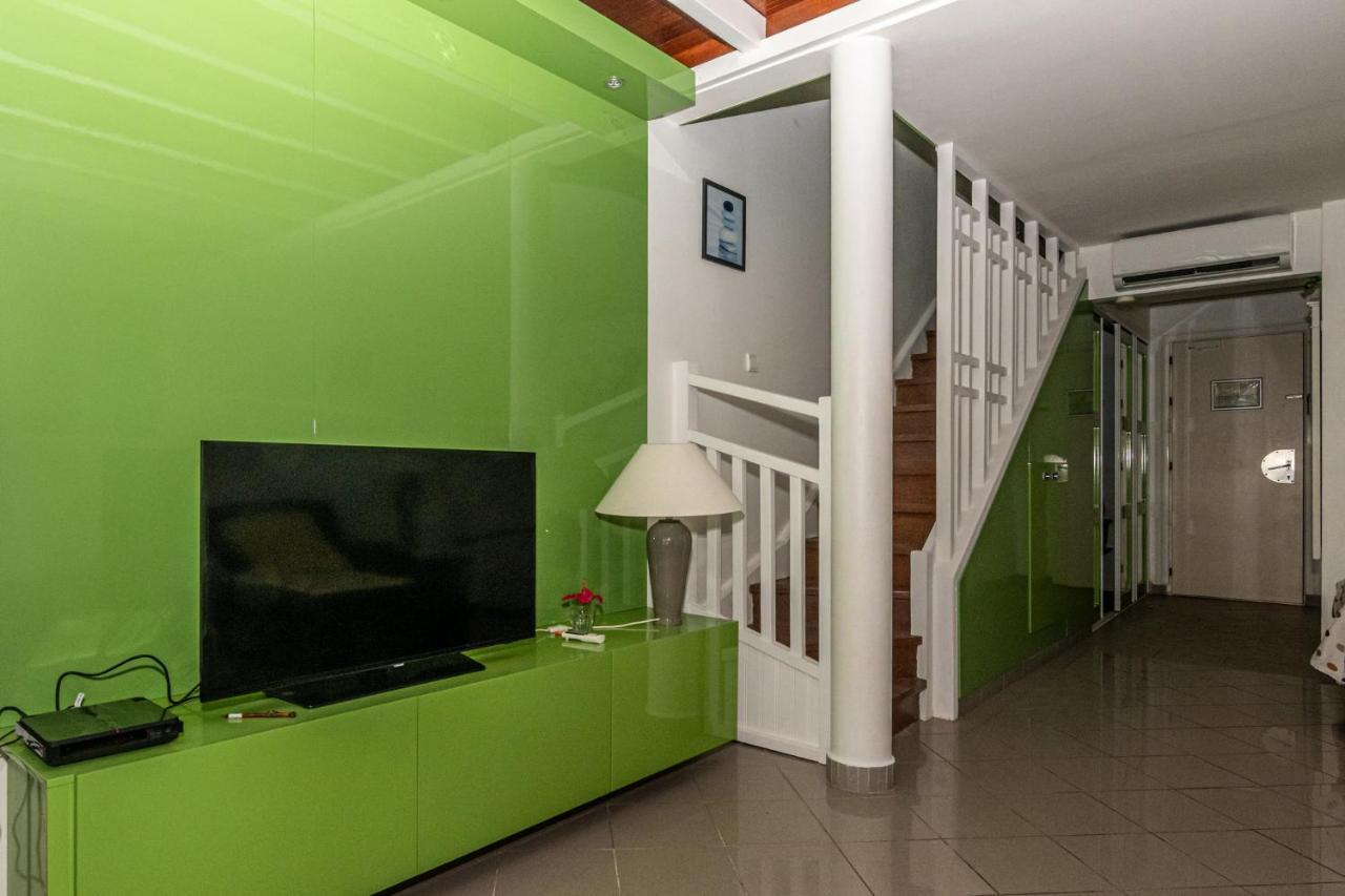 Studio En Duplex , Face A La Mer Le Gosier  Exterior photo